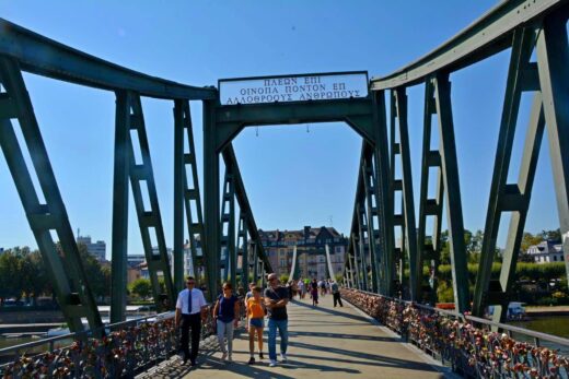 Read more about the article Eiserner Steg<br>Η Ομηρική γέφυρα της Φρανκφούρτης!