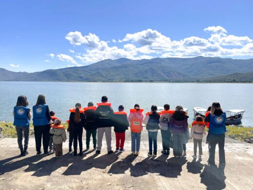 Read more about the article Mazi Travel & Events<br>Δράση Εταιρικής Κοινωνικής Ευθύνης με Το Χαμόγελο του Παιδιού στη λίμνη Κερκίνη!