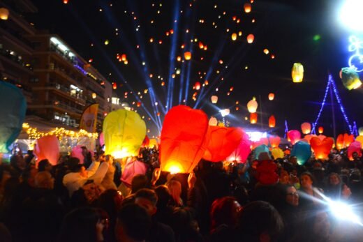 Read more about the article Τα “φαναράκια” στον ουρανό του Βόλου!<br>Απίστευτη ταξιδιωτική εμπειρία!