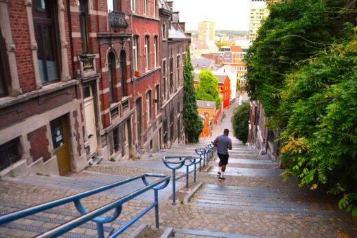 Read more about the article Montagne de Bueren στη Λιέγη<br>Το σύμβολο της πόλης!