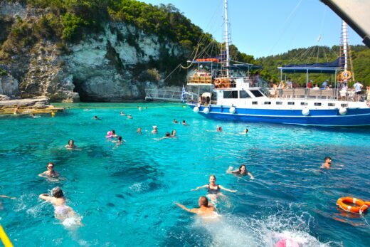 Read more about the article Παξοί-Αντίπαξοι με IOLE Travel!<br>Γαλάζιο σκηνικό και ατμόσφαιρα Maestro…